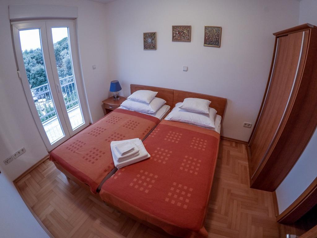 Apartments Car Kampor Chambre photo